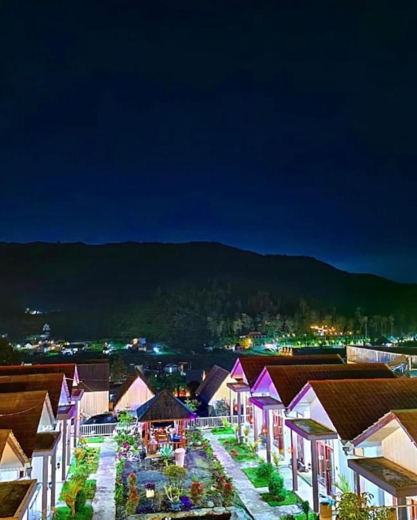Villa Madinna Dieng Diyeng Exterior photo